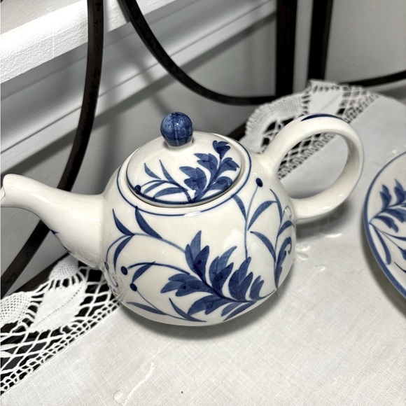 Petite Teapot & Cup/Saucer Set - Picture 3 of 14